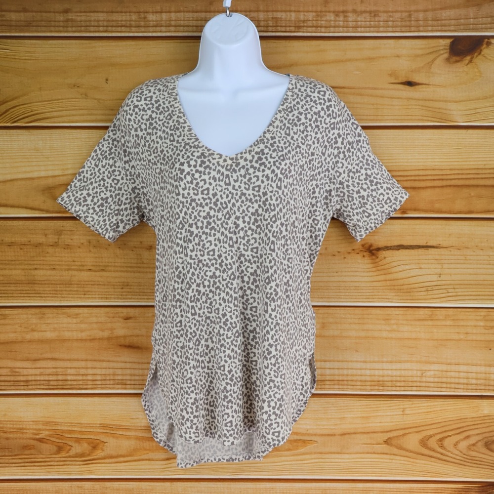 American Eagle Outfitters‎ Tshirt Womens XS Gray Animal Print Cotton Soft & Sexy